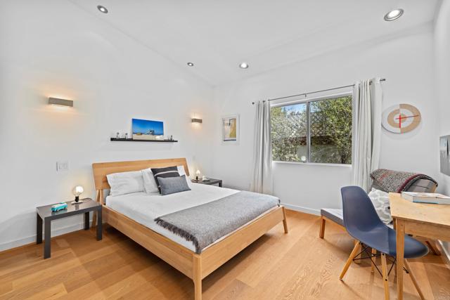 6672 Avenida Andorra, La Jolla CA: https://media.crmls.org/mediaz/602b71cf-bf4b-4429-b669-54275b27dffb.jpg