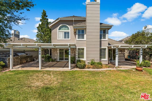26065 Bellis Drive, Valencia CA: https://media.crmls.org/mediaz/602ba5ed-9d10-4c3d-9a3c-1756f204ce4d.jpg