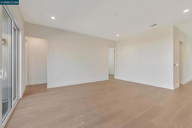 16166 Poulson Street, Lathrop CA: https://media.crmls.org/mediaz/602c13a9-3e30-4253-980d-8b5d44104970.jpg