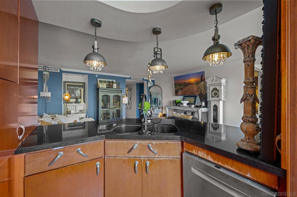 MLS #250034740SD img 15