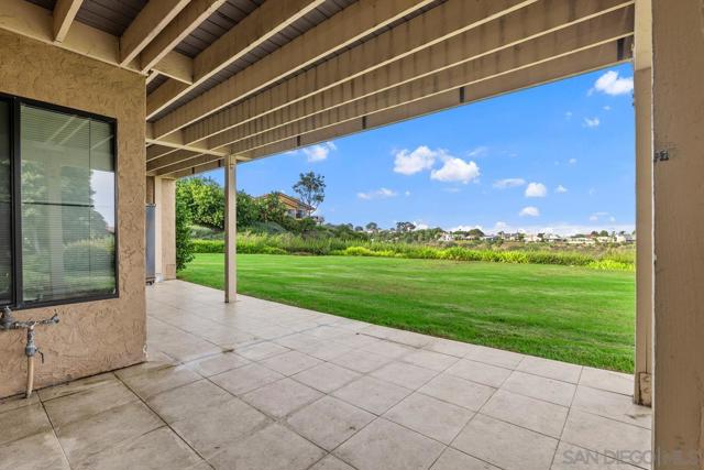 6423 Caminito Aronimink, La Jolla CA: https://media.crmls.org/mediaz/602cc26a-b682-4b48-9076-acb97f34d172.jpg