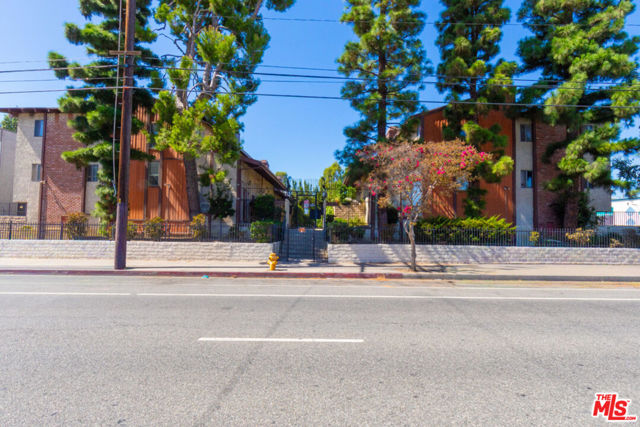 9041 Van Nuys Boulevard, 210 photo 52