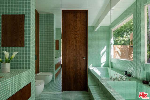 8945 Wonderland Park Avenue, Los Angeles CA: https://media.crmls.org/mediaz/602e49aa-0683-4803-8e82-6818fdc9bd29.jpg