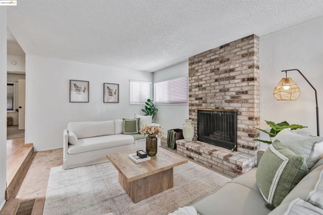 197 Georgia Way, San Leandro CA: https://media.crmls.org/mediaz/602eebe8-c6a3-4a95-92c8-485a4041a449.jpg
