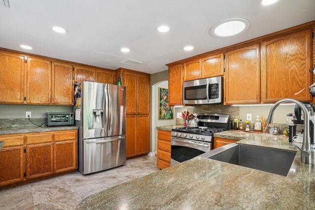 52165 Avenida Cortez, La Quinta CA: https://media.crmls.org/mediaz/602f8382-b817-4fbf-8491-0cd9fd72dedd.jpg