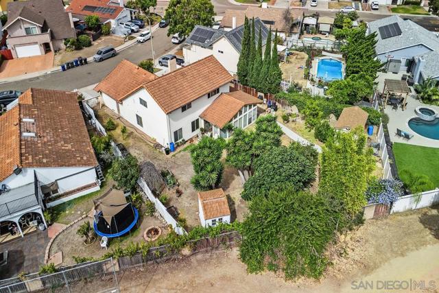 1387 Don Carlos Ct, Chula Vista CA: https://media.crmls.org/mediaz/602fb21f-25c1-4df5-a94b-b2afe6ce7cdc.jpg
