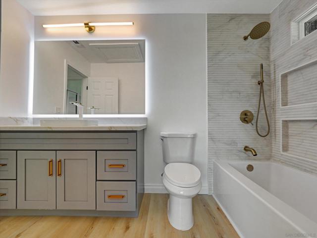 995 Bluecrest St, Corona CA: https://media.crmls.org/mediaz/602fc1bf-fda8-4a91-a7fd-6e43717ba365.jpg