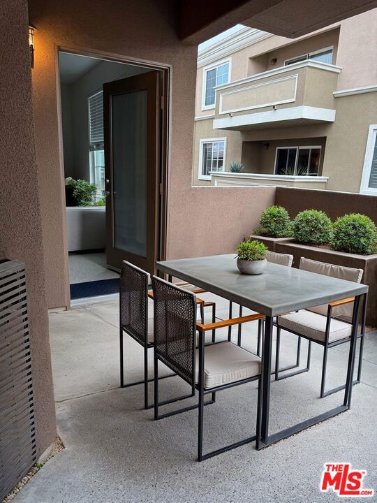 2750 Artesia Boulevard, Redondo Beach CA: https://media.crmls.org/mediaz/603204ca-d5a9-4a10-bf4d-5983f7b76b3f.jpg