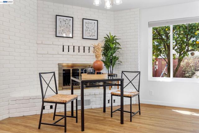 Image 23 of 46 For 831 Casanova Dr