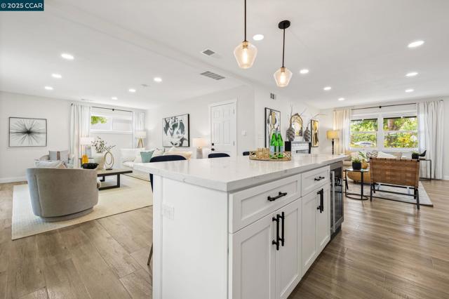 4101 Joan Ave, Concord CA: https://media.crmls.org/mediaz/60330570-614b-4570-9462-a90dc0df0133.jpg