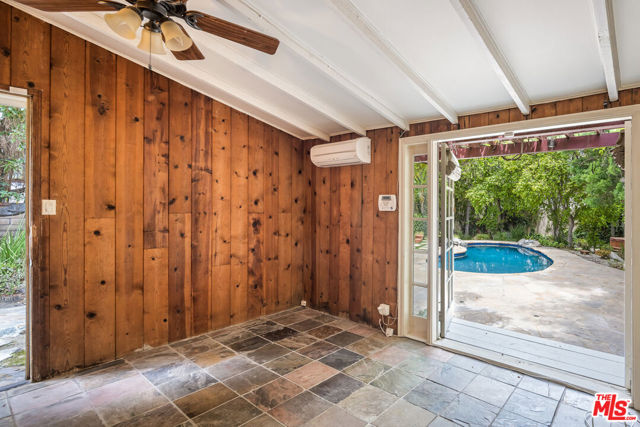 14235 Greenleaf Street, Sherman Oaks CA: https://media.crmls.org/mediaz/60334bda-25c2-4273-8220-746d4aa33813.jpg