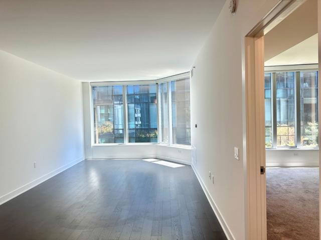 318 Main Street, San Francisco CA: https://media.crmls.org/mediaz/60335d2f-e6a5-4ab9-8a0a-2988f39e4c02.jpg