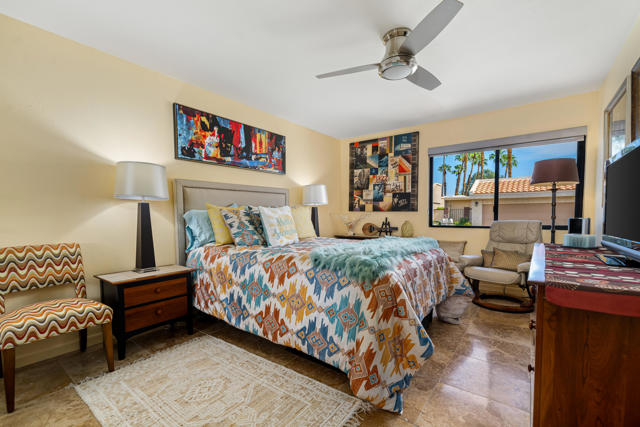 35983 Paseo Circulo E, Cathedral City CA: https://media.crmls.org/mediaz/6033bcfa-ce72-4da3-a052-1e841b3c45cb.jpg