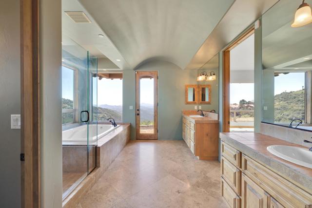 Detail Gallery Image 30 of 71 For 15711 Salida Del Sol, Ramona,  CA 92065 - 5 Beds | 4/2 Baths