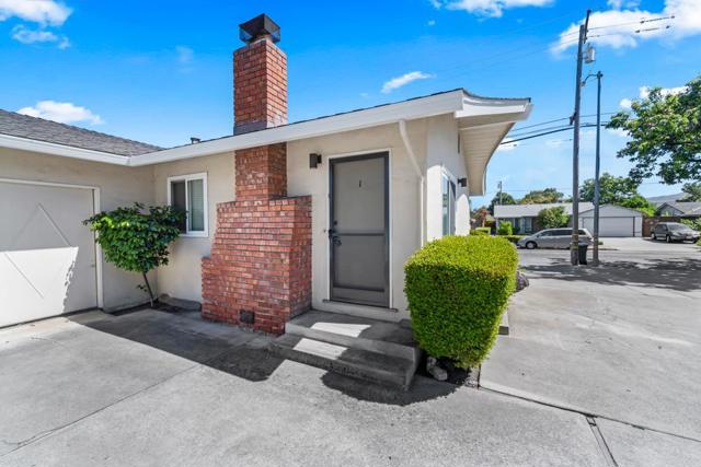 1803 Bucknall Road, Campbell CA: https://media.crmls.org/mediaz/60343278-33d3-4b97-b516-617d10a8ee02.jpg