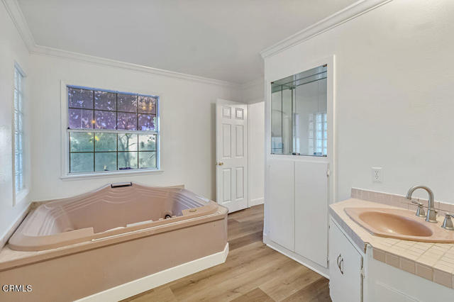 Detail Gallery Image 12 of 23 For 479 Mackay Ave, Ventura,  CA 93004 - 3 Beds | 2 Baths