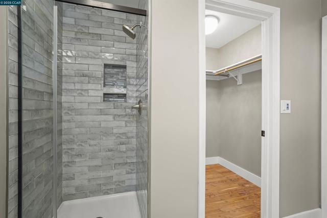 5665 Lewis Way, Concord CA: https://media.crmls.org/mediaz/60354930-cd11-41bd-9126-824d5674d1cf.jpg