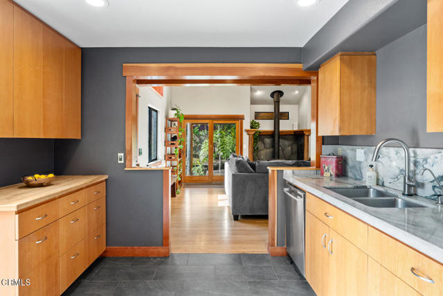 Detail Gallery Image 11 of 35 For 42560 Little River Airport Rd, Little River_1,  CA 95456 - 3 Beds | 2 Baths