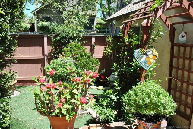 5150 Abuela Dr, San Diego CA: https://media.crmls.org/mediaz/60376551-8c53-4d0c-aa45-c15a9eeacefe.jpg