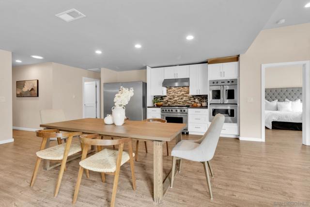 3872 Coronado Ave, San Diego CA: https://media.crmls.org/mediaz/60379246-af08-4ec2-9fe7-7c1e48168388.jpg