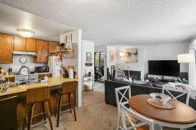 1228 Grand Ave, San Diego CA: https://media.crmls.org/mediaz/6037e537-f62b-4d2f-93dd-471f4bf7570f.jpg