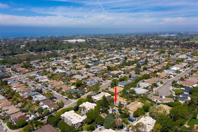 155 Rosebay Dr, Encinitas CA: https://media.crmls.org/mediaz/6038dc93-c0b3-41fc-ae12-c657bff9f6b0.jpg