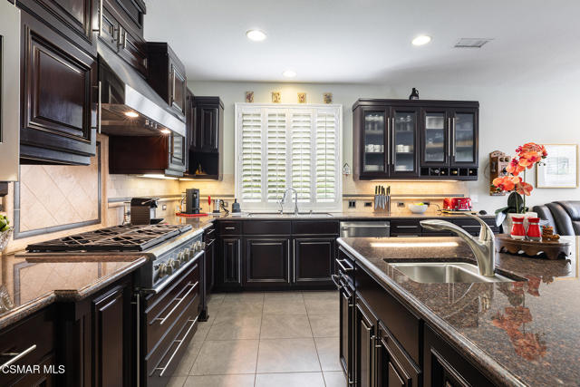 1504 Arroyo View Street, Newbury Park CA: https://media.crmls.org/mediaz/60393e5e-7cb7-4450-8986-f662886e41f6.jpg