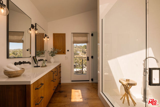 3 Bed Home for Sale in Los Angeles, California