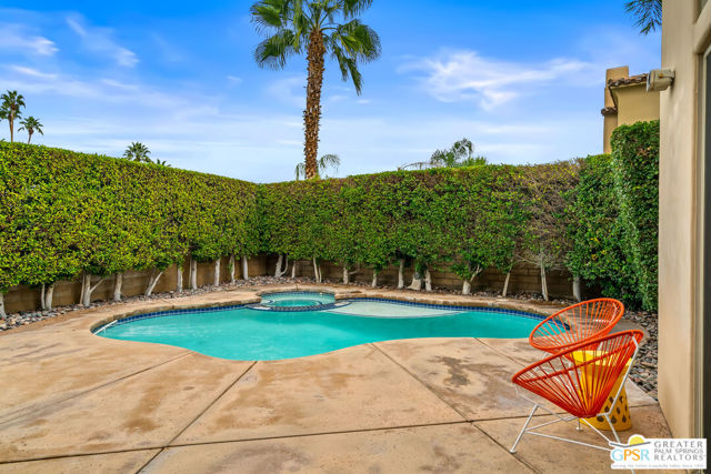 1426 Yermo Drive, Palm Springs CA: https://media.crmls.org/mediaz/603a4960-49e0-44a8-b955-e36ea658d1a9.jpg
