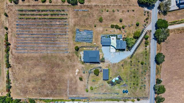 261 Wheelock Road, Watsonville CA: https://media.crmls.org/mediaz/603aec26-961a-4cdc-a13e-d5841b461eca.jpg