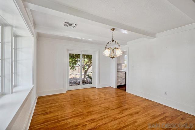 1312 3Rd St, Coronado CA: https://media.crmls.org/mediaz/603b816d-4882-4780-9fd0-2bba7352b202.jpg
