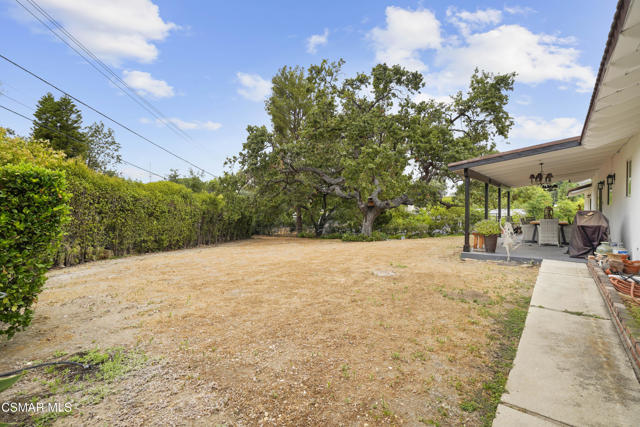 1658 La Granada Drive, Thousand Oaks CA: https://media.crmls.org/mediaz/603be18a-108a-4857-a9be-35a2c87d9e8f.jpg