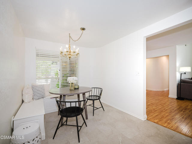 552 Fairfield Road, Simi Valley CA: https://media.crmls.org/mediaz/603d93fe-a4f1-4350-b322-db269becf9aa.jpg