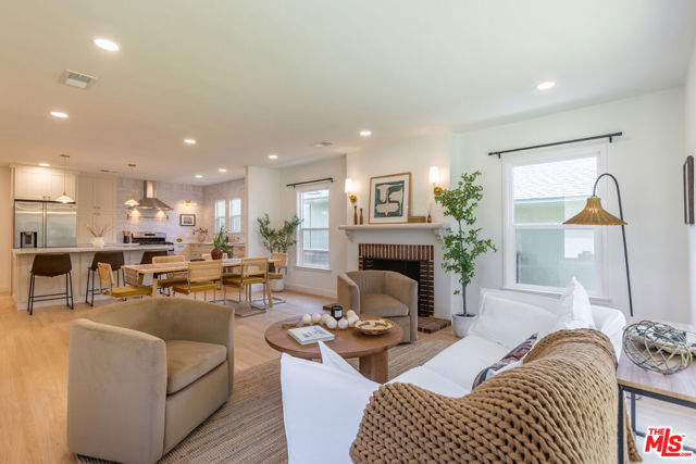 504 N Campbell Avenue, Alhambra CA: https://media.crmls.org/mediaz/603eb65b-ff5e-4dd9-87dc-e833ab59114a.jpg