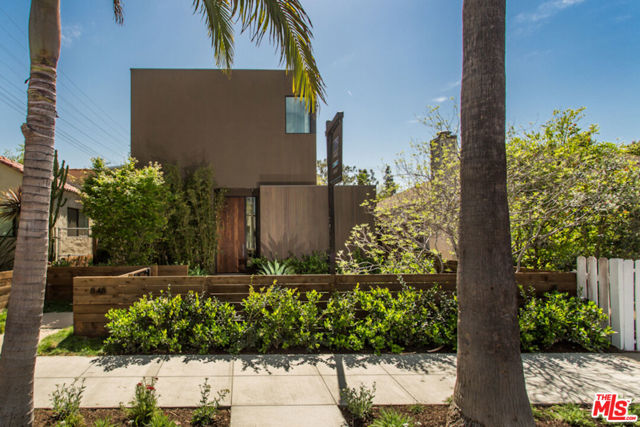 848 Milwood Avenue, Venice CA: https://media.crmls.org/mediaz/60406cf4-afff-42d5-b7e7-a0c447af68ae.jpg