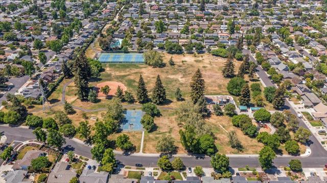 2884 Lexford Avenue, San Jose CA: https://media.crmls.org/mediaz/60415a80-6d79-4faf-a358-575642aec469.jpg