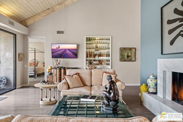 138 Desert West, Rancho Mirage CA: https://media.crmls.org/mediaz/60418886-4d47-43c9-9852-63931a5ba5d3.jpg