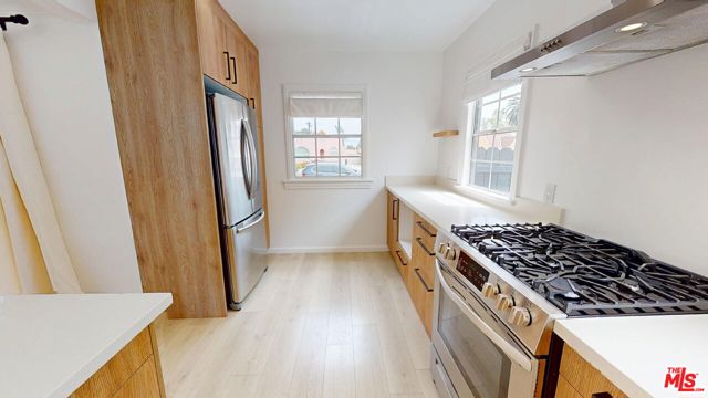 2032 W 80th Street, Los Angeles CA: https://media.crmls.org/mediaz/60420531-bc13-42fa-9cd2-7ef7cbe8cf5a.jpg