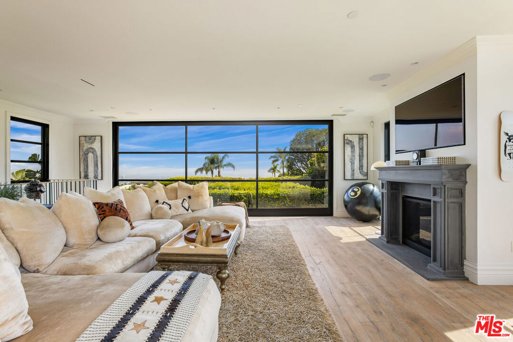 MLS #25490909 img 10