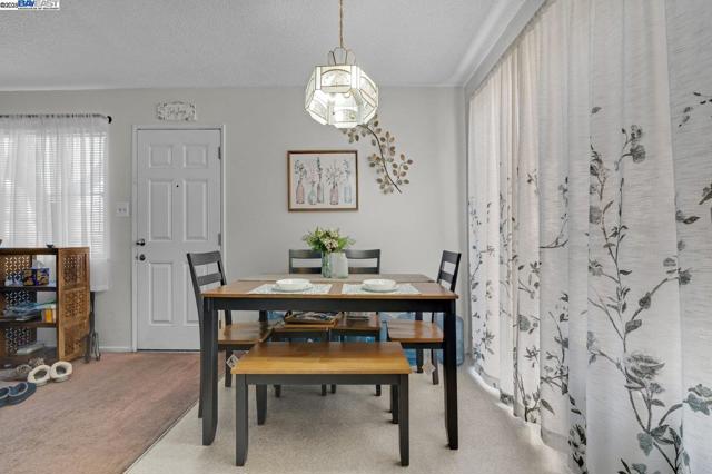 1738 7Th St, Berkeley CA: https://media.crmls.org/mediaz/6043a1a4-8264-42c3-94d4-acd53d5879b7.jpg