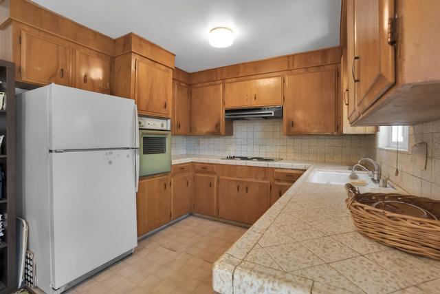 17541756 Plaza Court, Mountain View CA: https://media.crmls.org/mediaz/6044756e-15be-43dd-88e5-c9c5c4b02597.jpg