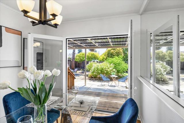 820 Eighth Avenue, Redwood City CA: https://media.crmls.org/mediaz/6044e01c-4e5e-4bee-9992-9a28191e644d.jpg