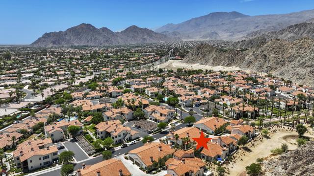 77692 Tradition Drive, La Quinta CA: https://media.crmls.org/mediaz/6045141f-b4cc-408e-a05d-1b23d9f8bf54.jpg