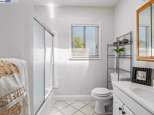 Image 15 of 22 For 3770 39th Ave