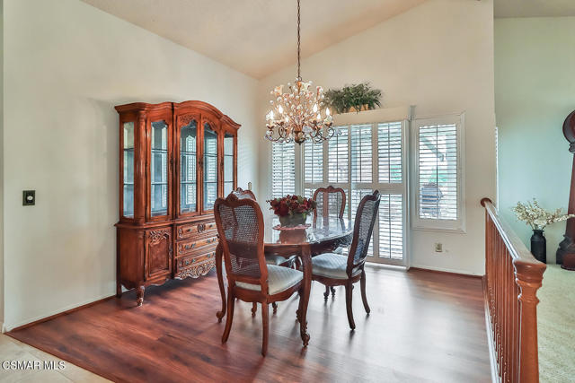 3616 Pebble Place, Newbury Park CA: https://media.crmls.org/mediaz/60457fdb-d217-4213-b4af-15bbffdd95f3.jpg
