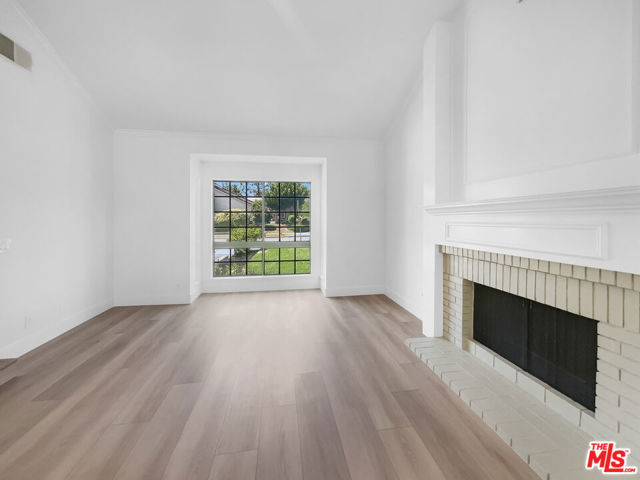 7840 Hillary Drive photo 3