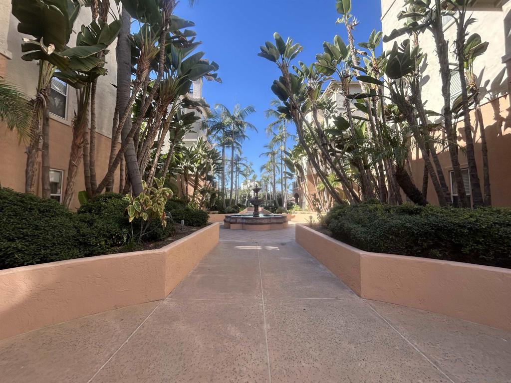 640 Camino De La Reina - photo 4