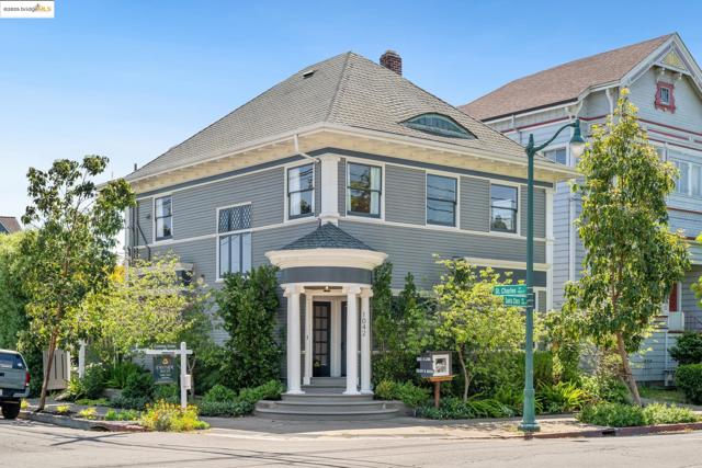 1042 Santa Clara Ave, Alameda CA: https://media.crmls.org/mediaz/60473bfe-5096-47f1-bd8f-9f04279459c0.jpg