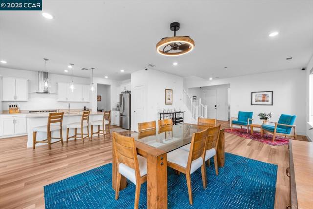 205 Goose Creek Ave, Brentwood CA: https://media.crmls.org/mediaz/60476714-e5a2-4678-b2e2-507ef0a34f63.jpg