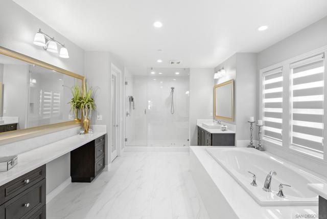 4706 Chase Ct, Carlsbad CA: https://media.crmls.org/mediaz/60480c48-f2d7-4a02-95a8-ab02b37d9428.jpg